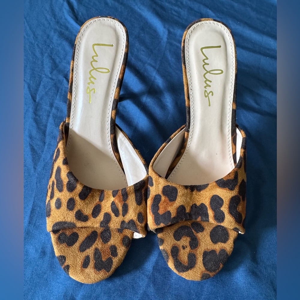 Lulu's Brown and Black Sandals Comfortable and Stylish